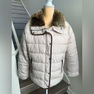 Old Navy Cream Puffer Jacket with Faux Fur Collar